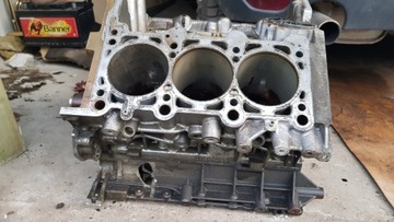 Нижняя часть двигателя Audi A4 A5 A6 2.8FSI 06E103023