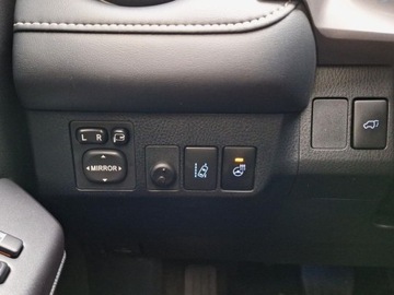 Toyota RAV4 IV MPV Facelifting 2.5 Hybrid 197KM 2017 Toyota RAV4 RAV4 Hybrid Selection 4x4 Temp aktywnyCzytanie znakowBi-LEDPL, zdjęcie 12