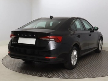 Skoda Octavia IV Liftback 1.0 TSI EVO 110KM 2021 Skoda Octavia 1.0 TSI, Salon Polska, Serwis ASO, zdjęcie 3