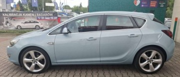 Opel Astra J Hatchback 5d 1.4 Turbo ECOTEC 140KM 2010 Opel Astra Opel Astra 1.4 Turbo Cosmo 1.4 Benzyna 140KM, zdjęcie 25