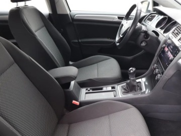 Volkswagen Golf VII Hatchback 3d Facelifting 1.0 TSI 85KM 2018 VW Golf 1.0 TSI, Salon Polska, Serwis ASO, Klima, zdjęcie 8