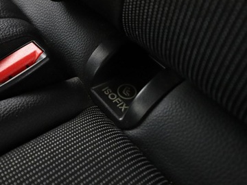 Mercedes Klasa B W246 Sports Tourer 180 BlueEFFICIENCY 122KM 2015 Mercedes B 180 navi klima grzane fotele czujniki, zdjęcie 31