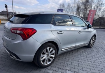 DS 5 Hatchback (Citroen) 2.0 HDi Hybrid4 200KM 2014 Citroen DS5 Bezwypadekserwisfull wersja4x4 2.0 Hybryda 200KM, zdjęcie 9