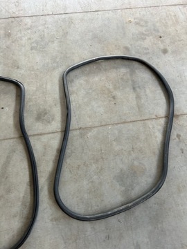 USZCZELKA DRZWI PRZÓD LEWA PRAWA PRZEDNIA JEEP RENEGADE USA 2015