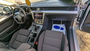 Volkswagen Passat B8 Variant 2.0 TDI BlueMotion SCR 150KM 2018 Volkswagen Passat 1.6D 150PS Zarejestrowany Serwis, zdjęcie 15