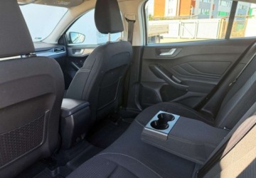 Ford Focus IV Hatchback Facelifting 1.0 EcoBoost 125KM 2022 Ford Focus 1.0 EcoBoost 125KM MT6 Titanium Salon PL ASO I-wszy wlasciciel, zdjęcie 26