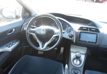Honda Civic VIII Hatchback 3d 1.8 i-VTEC 140KM 2007 Honda Civic Honda Civic VIII 1.8 Benzyna 140 KM 1.8 Benzyna 140KM, zdjęcie 9