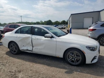 Mercedes Klasa E W214 2023 Mercedes-Benz Klasa E 350 4Matic 2023 2.0l 2.0 Benzyna 255KM, zdjęcie 4