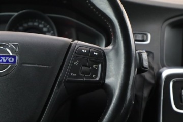 Volvo V60 I Kombi Facelifting 2.0 D4 DRIVE-E 181KM 2014 Volvo V60 D4 2.0, 178 KM, Navi, Klima, zdjęcie 17