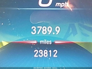 Mercedes GLB 2022 Mercedes-Benz GLB 2022 MERCEDES-BENZ GLB 250 2.0 Benzyna 221KM, zdjęcie 13