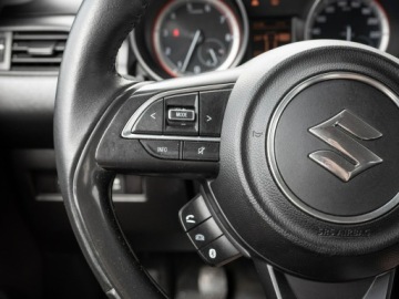 Suzuki Swift VI Hatchback Facelifting 1.2 DualJet SHVS 83KM 2022 Suzuki Swift WJ5302L#1.2 Dualjet SHVS Premium, zdjęcie 10