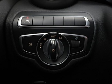 Mercedes Klasa C W205 Kombi Facelifting 2.0 300d 245KM 2019 Mercedes C 300 4x4 automat multibeam LED, zdjęcie 36