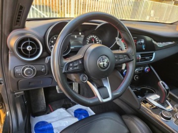 Alfa Romeo Giulia II Sedan Facelifting 2.0 Turbo 280KM 2023 ALFA ROMEO GIULIA ESTREMA A TI Q4, 2.0l Turbo 280KM Bezwypadkowy 23,434km, zdjęcie 9