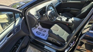 Ford Mondeo V Sedan 2.0 TDCi 150KM 2018 Ford Mondeo Titanium, el. klapa, zdjęcie 8