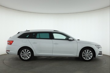 Skoda Superb III Kombi Plug-In Hybrid 1.4 TSI Plug-In-Hybrid 218KM 2020 Skoda Superb iV 1.4 TSI PHEV, Salon Polska, zdjęcie 5