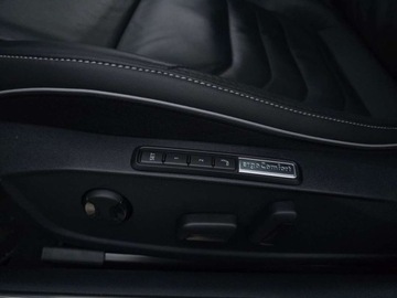 Volkswagen Arteon Fastback Facelifting 2.0 TSI 190KM 2023 Volkswagen Arteon 2.0TSI 190KM R-Line DSG FV23 DCC skory Nappa Hak Pakiety, zdjęcie 28