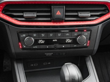 Seat Ibiza V Hatchback 5d Facelifting 1.0 TSI 110KM 2022 Seat Ibiza 1.0 TSI FR DSG Podgrz.f Virtual Cockpit, zdjęcie 17