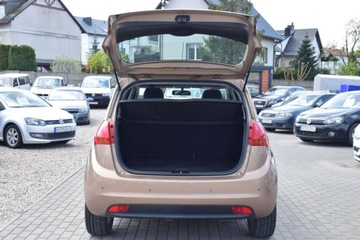 Kia Venga Mikrovan 1.4 CRDi WGT 90KM 2009 Kia Venga 1.4 CRDI, Zarejestrowany, I-Wlasciciel, Panoramiczny Dach, Zadba, zdjęcie 9