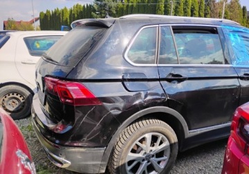 Volkswagen Tiguan II SUV Facelifting 2.0 TDI 150KM 2024 Volkswagen Tiguan 2024r, SALON POLSKA. 2.0 TDI. AUT. Uszkodzony lewy przod, zdjęcie 3