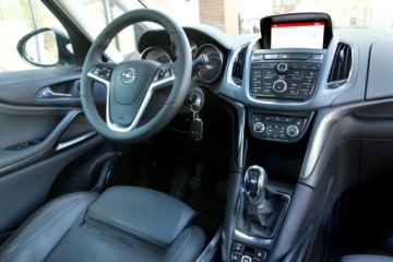 Opel Zafira C Tourer 1.6 CDTI ECOTEC 136KM 2014 Opel Zafira OPC LINE|7 Foteli|Panorama| Navi|Kamer, zdjęcie 17