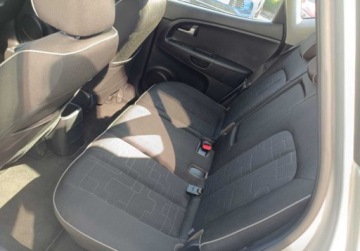 Kia Venga Mikrovan 1.6 CRDi 128KM 2015 Kia Venga 1.6 CRDI 128KM Wersja L panorama, klima auto, podgrzewane fotele, zdjęcie 11