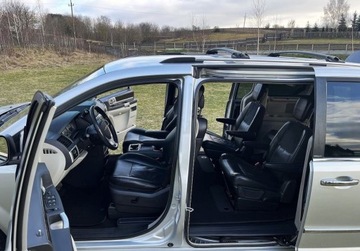 Chrysler Grand Voyager 2.8 CRD 163KM 2011 Chrysler Grand Voyager LIMITED, nowy rozrzad, olej, skora, zarejestrowany,, zdjęcie 4