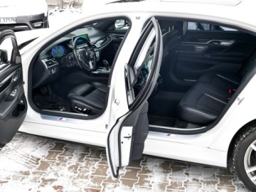 BMW Seria 7 G11-G12 Sedan 750i 450KM 2018 BMW 750LXi M-Pakiet Wentyle Dociąg AMasaż HUD Solar Wydech M 4xKlima Alpine, zdjęcie 39