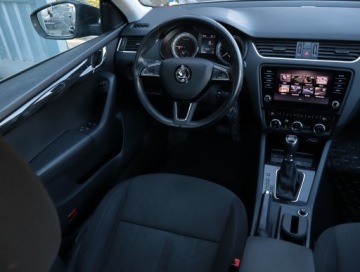 Skoda Octavia III Liftback Facelifting 2.0 TDI 150KM 2018 Skoda Octavia 2.0 TDI, Salon Polska, zdjęcie 6