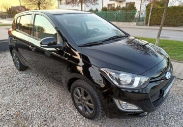 Hyundai i20 I Hatchback 5d Facelifting 1.4 CVVT 100KM 2014 Hyundai i20 2014 1.4 Benzyna 100KM Automatyczna skrzynia biegów, zdjęcie 10