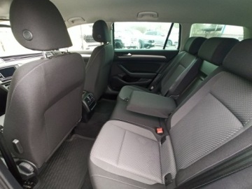 Volkswagen Passat B8 Variant 2.0 TDI BlueMotion SCR 150KM 2019 Volkswagen Passat Variant salon, serwis, 23% VAT, zdjęcie 8