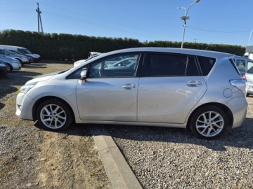 Toyota Verso Minivan Facelifting 1.6 D-4D 112KM 2015 Toyota Verso 2015r. 1.6D/112KM Zadbana, Panorama Alu NAVI, zdjęcie 4