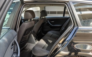 BMW Seria 3 E90-91-92-93 Touring E91 2.0 318i 143KM 2010 BMW Seria 3 Lift 20102011 r. Bezwypadkowy 2.0 Benzyna 143KM, zdjęcie 7