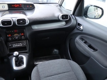 Citroen C3 Picasso 1.2 PureTech 110KM 2016 Citroen C3 Picasso 1.2 PureTech, Salon Polska, zdjęcie 7