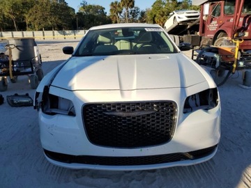 Chrysler 300C II 2020 Chrysler 300 Touring 2020 3.6l 3.6 Benzyna 292KM, zdjęcie 5