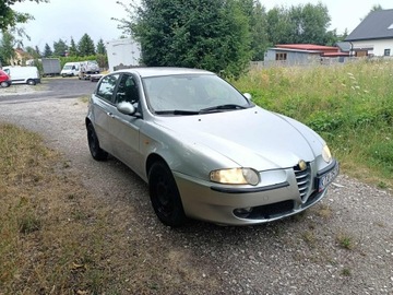 Alfa Romeo 147 Hatchback 1.6 TS 16v 105KM 2001