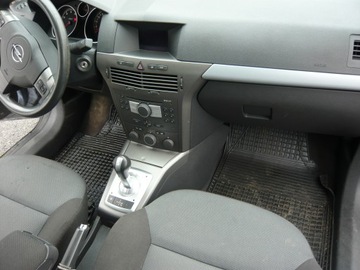 Opel Astra H Hatchback 5d 1.6 Twinport ECOTEC 105KM 2005 Opel Astra 1.6 105 KM , AUTOMAT , Twinport - WARTO, zdjęcie 10