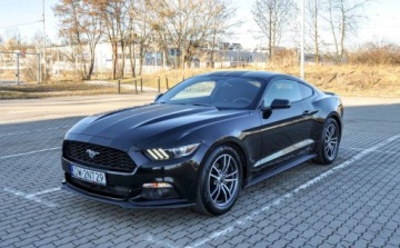 Ford Mustang VI Convertible 2.3 EcoBoost 317KM 2017 Ford Mustang Automat 102 tys. km 2.3 Benzyna 317KM