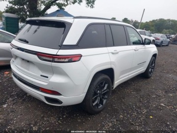 Jeep Grand Cherokee V 2023 Jeep Grand Cherokee 2023 JEEP GRAND CHEROKEE 4XE 30TH ANNIVERSARY 2.0 270KM, zdjęcie 8