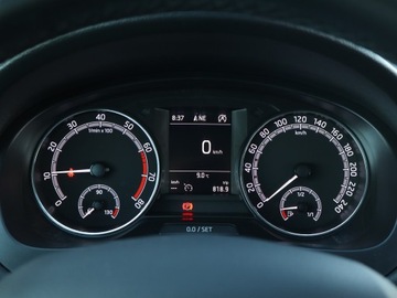 Skoda Rapid II Liftback Facelifting 1.0 TSI 110KM 2018 Skoda Rapid Spaceback 1.0 TSI, Salon Polska, Navi, zdjęcie 10