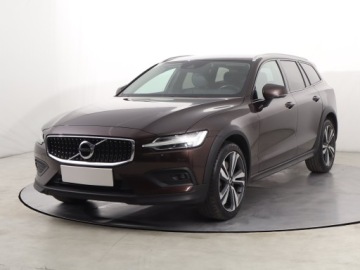 Volvo V60 II  2021 Volvo V60 Cross Country B5 2.0 AWD, Salon Polska, zdjęcie 1