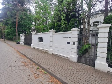 ЗАБОРЫ УСАДЬБЫ, ПРОЛЕТЫ, БЕТОННЫЕ СТЕНЫ