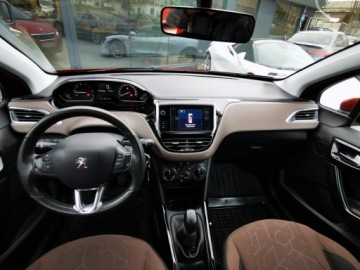 Peugeot 2008 I SUV Facelifting 1.2 PureTech 82KM 2016 PEUGEOT 2008 Salon PL, Bezwypadkowy, 1 Właściciel, Po wymianie rozrządu, zdjęcie 4