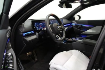 BMW Seria 5 G90-91 M Touring 4.4 V8 727KM 2025 BMW M5 Touring Ultimate Package 2025 4.4 Hybryda Plug-in 728KM, zdjęcie 8