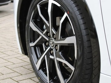 Toyota Prius V (XW60) 2.0  Hybrid Dynamic Force Plug-in 223KM 2025 Od ręki - Prestige 2.0 Hybrid Plug-in 223KM | Podgrzewane fotele!, zdjęcie 10