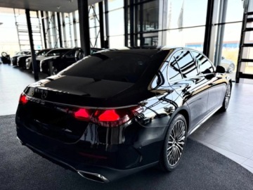 Mercedes Klasa E W214 Sedan 2.0 220d 197KM 2025 E Klasa 220 d 4-Matic AMG 2.0 (197KM) 2025, zdjęcie 2