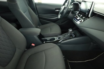 Toyota Corolla XII Sedan 1.8 Hybrid 122KM 2020 Toyota Corolla 1.8 Hybrid, Salon Polska, zdjęcie 6