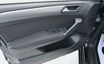 Volkswagen Touran III 1.6 TDI 115KM 2018 Volkswagen Touran 1,6 TDI 115 KM DSG FULL LED HIGH-LINE Alcantara Nawigacja, zdjęcie 23