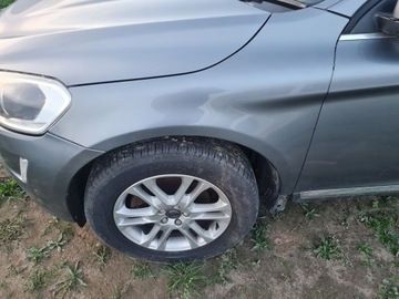BLATNÍK LEVÝ PRAVÝ VOLVO XC60 FACELIFT BARVA 714 ORIGINÁLNÍ LAK