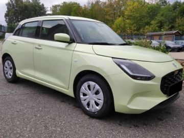 Suzuki Swift VI Hatchback Facelifting 1.2 DualJet SHVS 83KM 2025 SUZUKI Swift 1.2 Dualjet SHVS Premium Hatchback 83KM 2025, zdjęcie 2