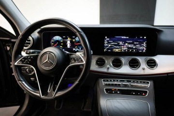 Mercedes Klasa E W213 Limuzyna Facelifting 2.0 E220d 194KM 2021 Mercedes E 220 *4Matic*AMG Line*Salon Polska*I, zdjęcie 26